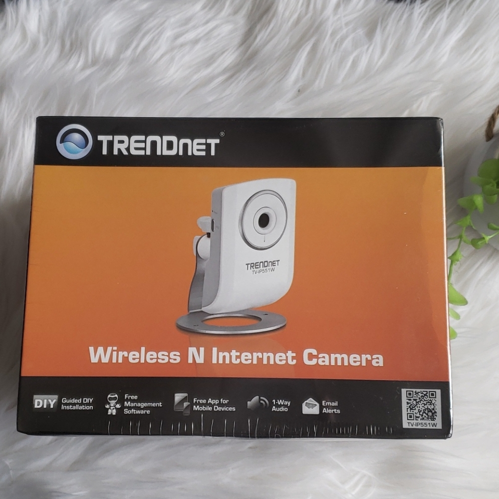 TRENDnet Wireless N Internet Camera TV-IP551W